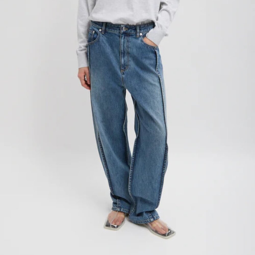 Tibi NWOT Spring Denim Tuck Jean 26 Short